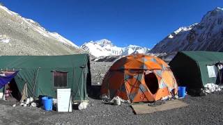 2015 Mt Everest climb aborted by earthquake [upl. by Ginny]