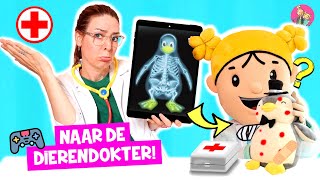 DE ZOETE ZUSJES LEREN DIEREN BETER MAKEN bij DE DOKTER Een Pinguin Met Stippen ❤️DeZoeteZusjes❤️ [upl. by Lobiv216]