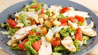 Recette  Salade césar allégée [upl. by Banebrudge]