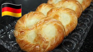 PuddingBrezel Saftige Hefeteilchen mit einer Puddingfüllung [upl. by Amleht889]