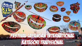 Festival Layangan International Kategori Layangan Tradisional di Pantai Parangkusumo JIKF 2024 [upl. by Arie]