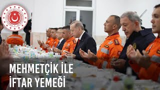 Cumhurbaşkanımız Sn Erdoğan TSK İnsani Yardım Tugayındaki Mehmetçiklerle İftar Yaptı [upl. by Johansen889]