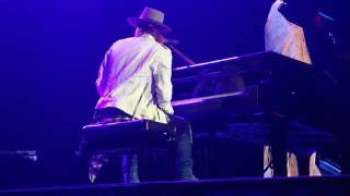 Fenomeno paranormal recital de Guns N Roses del 05082016 Extraño Fenómeno [upl. by Nalat772]