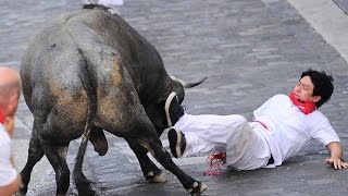 San Fermín 2016 Tercer encierro Las imágenes más espectaculares [upl. by Harehs317]