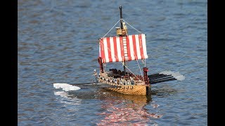 Wikinger Drachenschiff Gokstad mit echtem Ruderantrieb aus SchiffsModell 042018 [upl. by Hump]