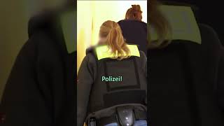 LKA Berlin Einsatz mit Haftbefehl 🚓🚨👮🏻‍♀️ polizei polizisten alphauni shorts [upl. by Gracia]