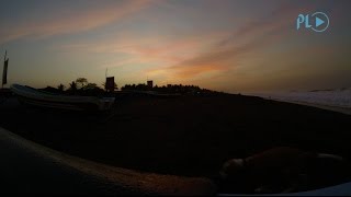 Amanecer en la playa de Monterrico [upl. by Innos693]