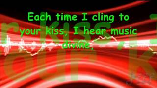 ►12 La Original Banda El Limón Besame Mucho English Versión LetraLyrics La Orig Estudio [upl. by Ellerrad]