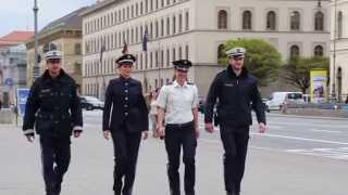 Neue Uniformen für die bayrische Polizei [upl. by Noda]