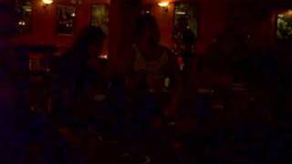 Musique irlandaise dans un pub [upl. by Leuas]