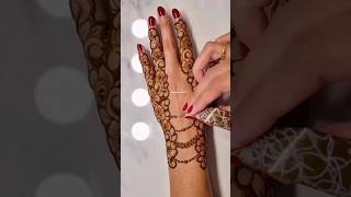 Back hand mehndi design 🤩 youtubeshorts shortvideo mehndi trendsmehndi trending viralvideo [upl. by Odravde]