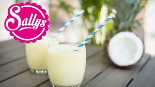 exotischer KokosAnanasSmoothie  wie öffne ich eine Kokosnuss   Sallys Welt [upl. by Noevart]