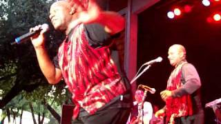 Con Funk Shun  Im Leaving Baby LIVE 71809 [upl. by Uno]