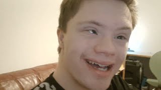 Jongen met downsyndroom is Youtuber [upl. by Elleraj]