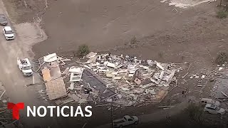 Tornados en Texas y fuertes ventiscas de nieve en Colorado  Noticias Telemundo [upl. by Balfore61]