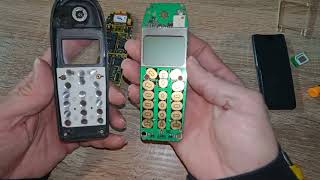 Nokia 6110 from year 1997 inside Disassembly Teardown [upl. by Shih475]