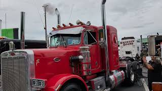 Peterbilt Jake Brake Noise Exaust Smoke [upl. by Farica]