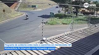 Flagrante de acidente entre moto e caminhão em SertãozinhoSP [upl. by Tallu]