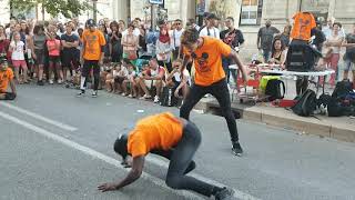 Festival Avignon 2017  Les danseurs fantastiques  Sam 15 juillet 2017 [upl. by Hgielyak]