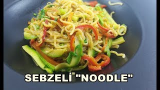 Sebzeli Noodle  Pratik Sebzeli Yumurtalı Makarna Nasıl Yapılır [upl. by Itnahs348]