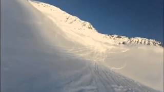 La avalancha de nieve pilla a esta gente [upl. by Assir]