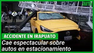 Tras fuertes lluvias cae espectacular SOBRE AUTOS en estacionamiento de Irapuato [upl. by Pallas556]