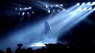 Beyonce falls down stairs on stage Lisbon 2014 [upl. by Dominica]