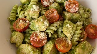 Receta de Pollo y pasta al pesto [upl. by Adelaide]