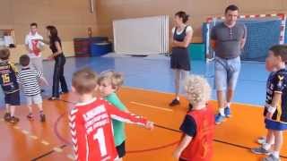 Séance Babyhandball quotenfantsparentsquot [upl. by Alurta]