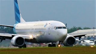 Pendaratan Pesawat Garuda Indonesia Di Bandara Adi Sucipto Yogyakarta Pesawat Terbang Indonesia [upl. by Lauren588]