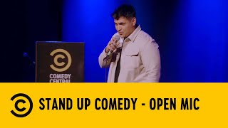 Fare il receptionist notturno  Andrea Zimotti  Open Mic Tour  Torino  Comedy Central [upl. by Aamsa]