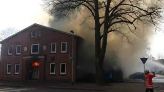 Feuer MTVTurnhalle in Winsen Luhe brennt 1 [upl. by Aicilehp]