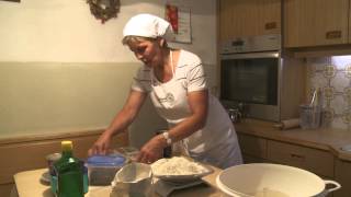 Brot backen mit Südtiroler Bäuerinnen Aus unserer Hand [upl. by Ashjian]