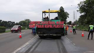 Ruas Tol Tangerang Merak Siap Pakai Aspal Plastik [upl. by Yllib]