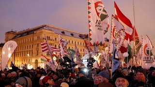 Ungarn 10000 protestieren gegen Orbans quotSklavengesetzquot [upl. by Adolf426]