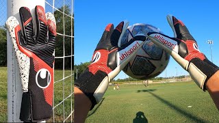 Grip Battle Uhlsport Absolutgrip vs Uhlsport Supergrip [upl. by Giaimo]