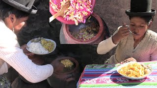 COCINANDO OLLUQUITO CON POLLO EN EL CAMPO  CHOLITA JULIA [upl. by Annaihr11]