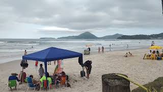 Mar de ressaca em Ubatuba SP turistas curtindo todo cuidado é pouco [upl. by Debi258]