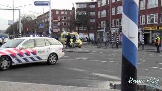 Spoedtransport naar EMC Rotterdam Vanaf Pleinweg Rotterdam inzet Lifeliner 2 Ambulance en politie [upl. by Asssilem]