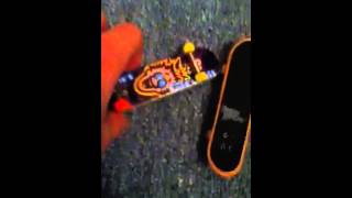 How to tell if a tech deck is real or fake [upl. by Anelah]