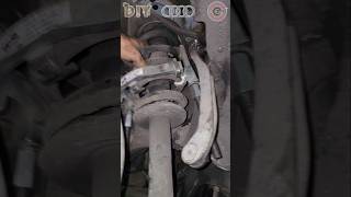 DIY Federbein am Stoßdämpfer entfernen Audi A6 C6 DIY mechanic automobile mechaniker [upl. by Nnaillek]