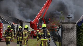 Grote brand bij kersenteler in Buren [upl. by Ahsirtap]