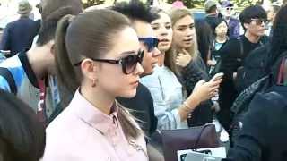 Hannah Quinlivan  Kun Ling 昆凌  Milan 25 september 2015 Fashion Week show Tods [upl. by Gipsy184]