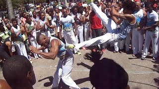 Bahia  Roda de Capoeira Grupo Topázio no Campo Grande [upl. by Akemat]