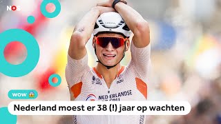 Wielrenner Mathieu van der Poel is wereldkampioen [upl. by Ettezyl118]