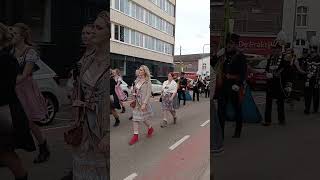 Schutterij Eendracht Papenhoven tijdens het Oktoberfest in Sittard [upl. by Lawan]