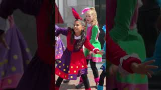 Dansen jullie mee met Sint Alarm van de Pietenkidz sintalarm nationalesinterklaaslied shorts [upl. by Sidonnie]