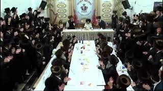 Neilas Hachag Simchas Torah 5785 in Zutchka [upl. by Essirahs]