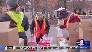 Harmons Grocery donates thousands of Thanksgiving dinners to families [upl. by Smitt]