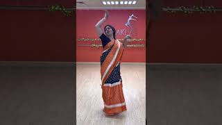 Deewani Mastani dance  basic steps  semi classical  vishakha Verma vishakhasdance simpledance [upl. by Allsopp]